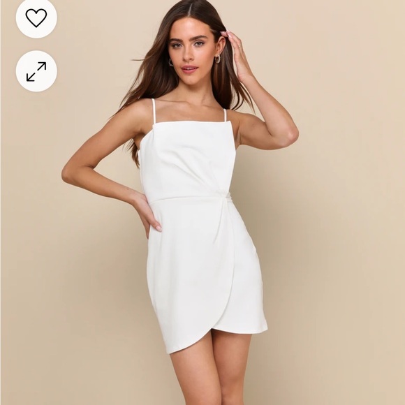 White Sleeveless Pleated Bodycon Dress - Picture 4 of 8